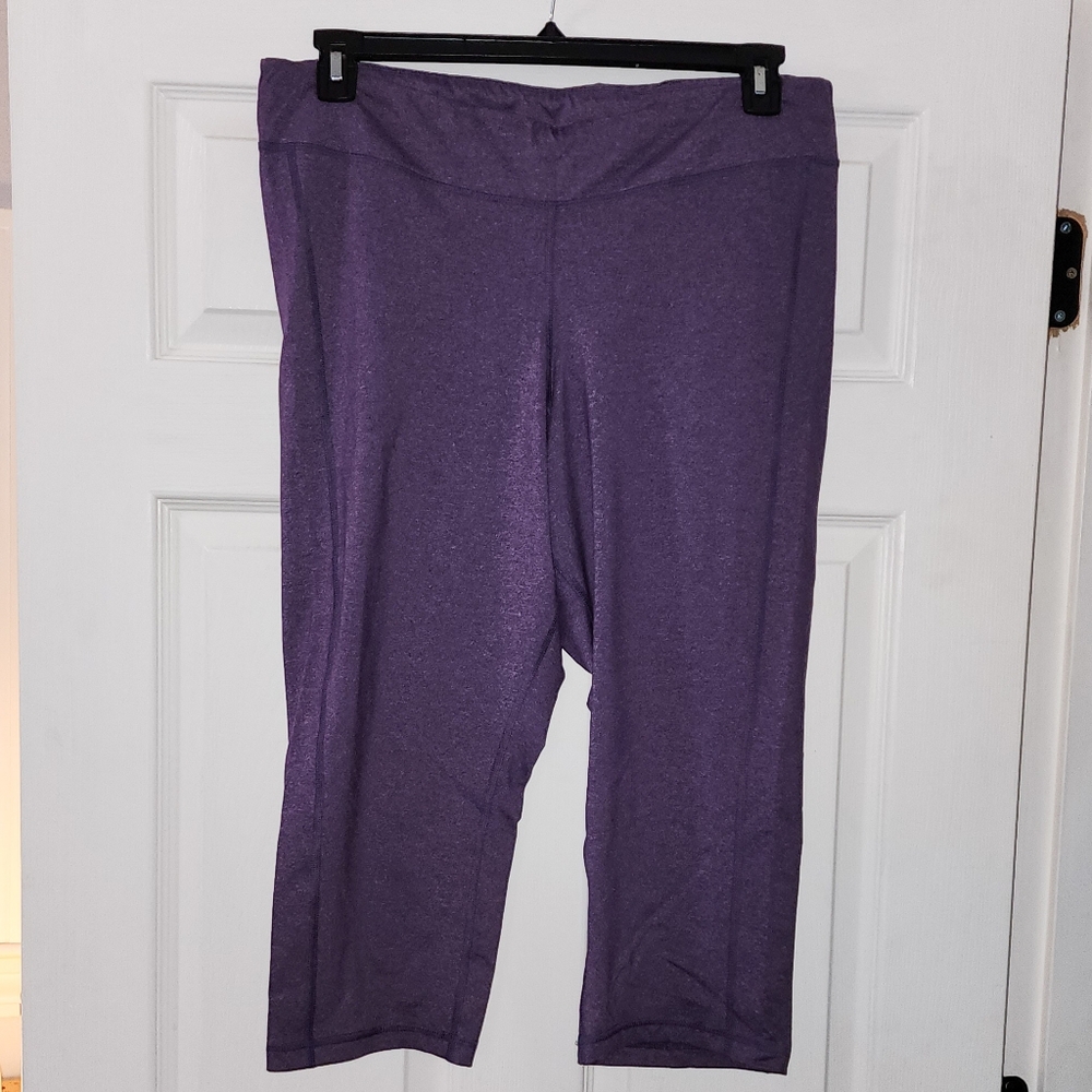 Old Navy Active capri leggings